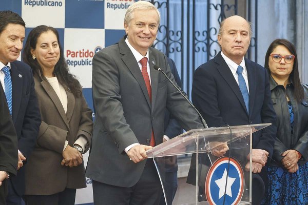 <p>Kast presentó el 10 de julio a Jorge Quiroz como coordinador económico. Foto: Aton</p>
