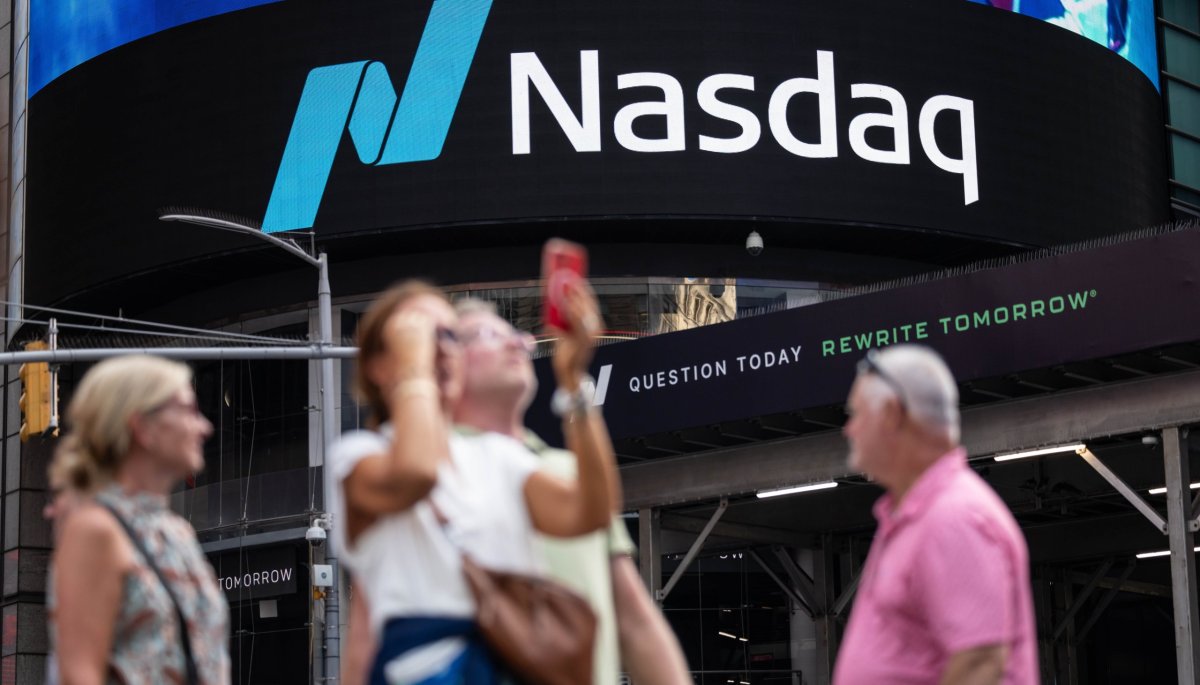 El auge bursátil en Wall Street enfrenta advertencias sobre una posible burbuja: ¿repetición de la historia o nuevo ciclo económico?