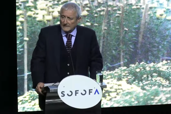 El ministro de Ciencia, Tecnología, Conocimiento e Innovación, Aldo Valle, durante la presentación del informe.