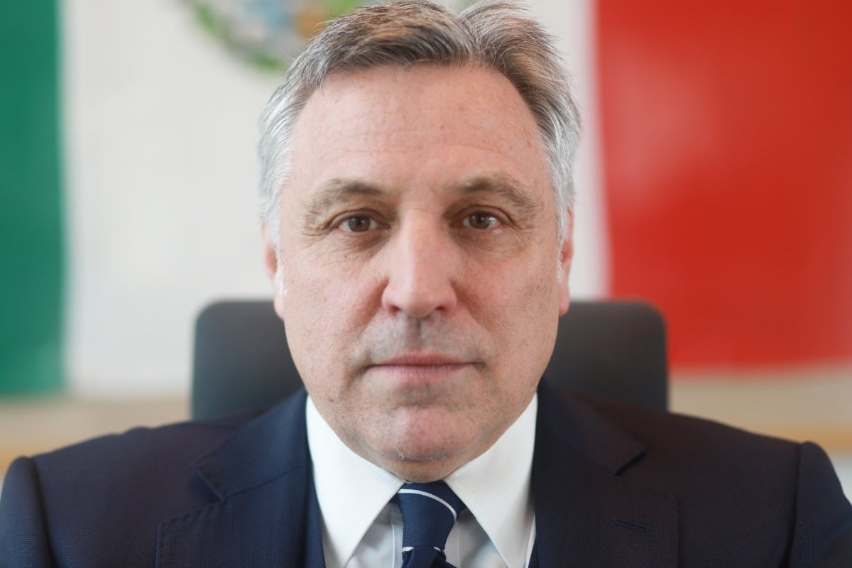 <p>Francisco Cox y la presencia del crimen organizado en las FFAA: "Estamos cometiendo todos los errores de México”</p>