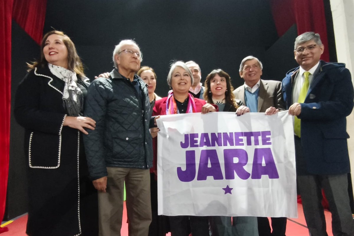 <p>Jara se entusiasma con el apoyo de la DC y afirma que le gustaría que “profesionales y técnicos” de ese partido se unan a su comando</p>