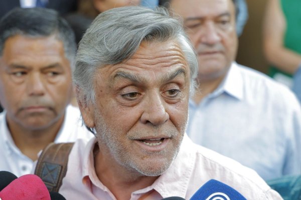 <p>Pablo Longueira hace un llamado a la paz entre Kast y Matthei: “Lo que no puede ir incubando esta competencia, entre las dos derechas, es odio”</p>