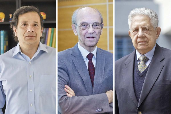 <p>Alejandro Micco, exsubsecretario de Hacienda. Ricardo Ffrench-Davis, exdirector de Estudios del Banco Central. Carlos Massad, expresidente del Banco Central en dos períodos. Fotos: Julio Castro y Archivo.</p>