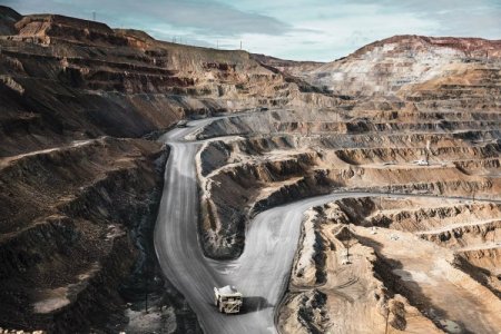 Gigante minero Grupo México aumenta su utilidad en 10% en el segundo trimestre, pero sus ventas caen 4%