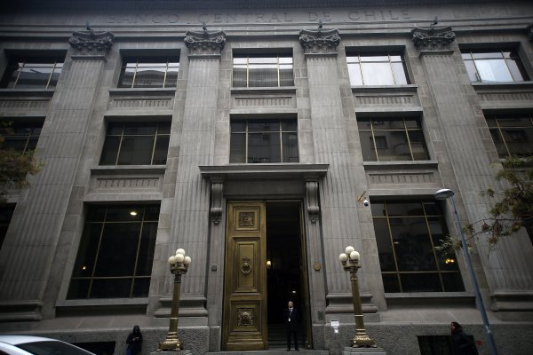 <p>El Banco Central recorta la tasa de interés por primera vez desde diciembre de 2024</p>