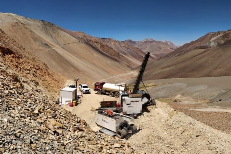 <p>Perú se acerca a Chile en atractivo de inversión minera y ambos mercados crecen, según estudio del Instituto Fraser</p>