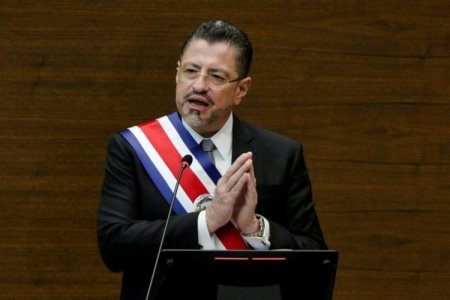 Vicepresidente, ministro de Finanzas y otros cinco miembros del gabinete de Costa Rica renuncian a su cargo