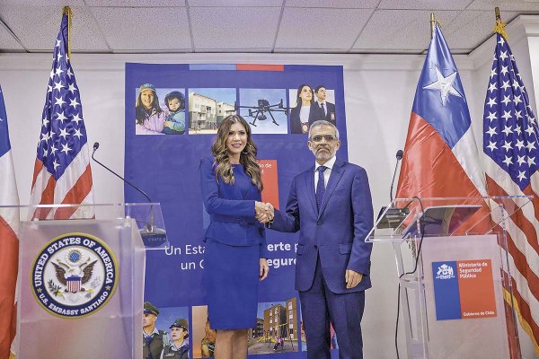 <p>La secretaria Kristi Noem se reunió con el ministro de Seguridad, Luis Cordero. Foto: Reuters</p>