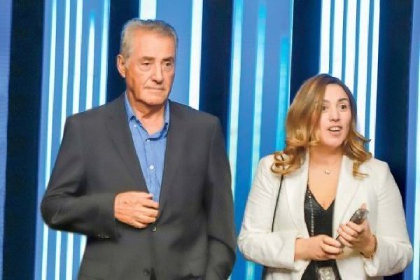 <p>¿Quiénes son todos los asesores financieros que participarán en la reestructuración del esquema de las sociedades Cascadas?</p>