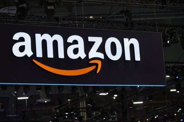 <p>Amazon reporta resultados y proyecta ganancias menores a lo esperado, presionada por el fuerte gasto en IA</p>