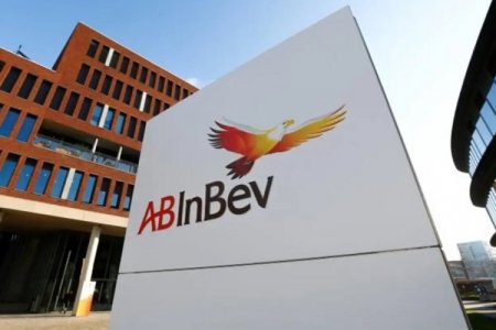 Volúmenes de ventas de AB InBev caen 2% en el primer semestre, por menor demanda en Brasil y China