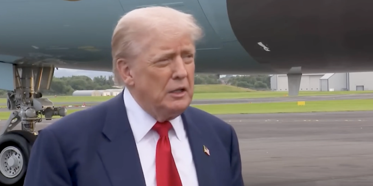 <p>Ahora en DF | Trump anuncia la imposición de un arancel del 15% a los productos de Corea del Sur</p>