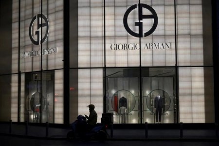 La marca de lujo Armani se suma a la tendencia y anuncia su retorno a Argentina