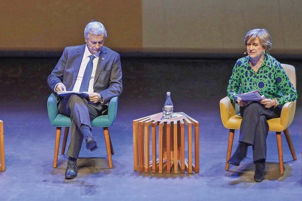 <p>Propuestas de distinta índole han recibido Kast y Matthei. Foto: Aton</p>