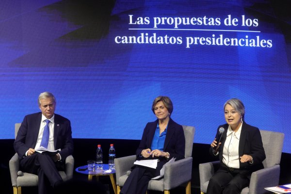 <p>Los candidatos José Antonio Kast, Evelyn Matthei y Jeannette Jara. Foto: Aton.</p>