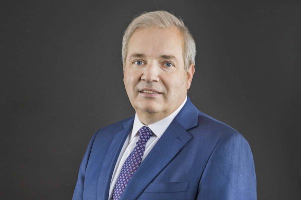<p>André Sougarret saca lecciones del fatal accidente en El Teniente y advierte: "El plan de desarrollo debe ser revisado"</p>