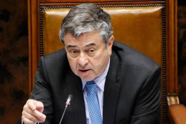 <p>Coloma también aterriza formalmente en el comando de Evelyn Matthei: “Hay que sumar fuerzas”</p>