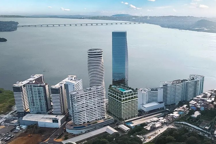 <p>Ecuador levanta su propio rascacielos: la Torre Maxximus es el nuevo atractivo de Guayaquil</p>