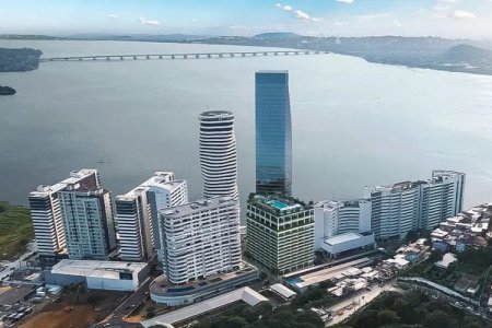 Ecuador levanta su propio rascacielos: la Torre Maxximus es el nuevo atractivo de Guayaquil