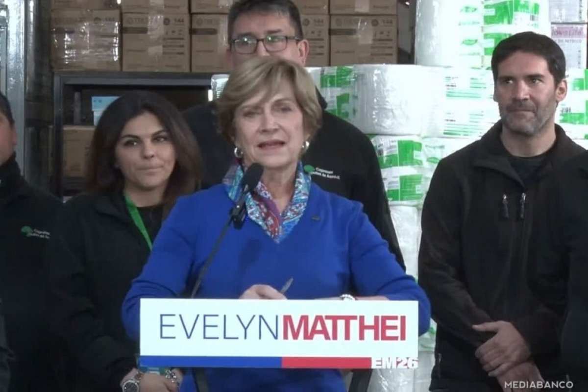 Ahora en DF | Evelyn Matthei entrega propuesta para aumentar el empleo y fortalecer a las PYME