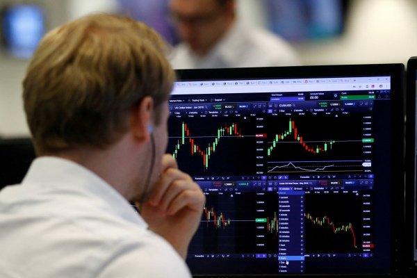 <p>La estrategia que recomienda Fintual para el segundo semestre: más renta fija local, ojalá de mayor duración, y aumentar exposición al dólar</p>