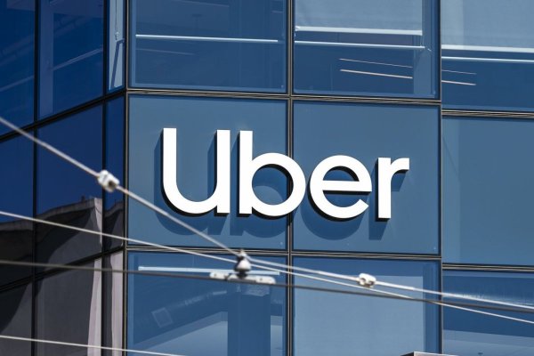 <p>Uber informa resultado mejor al esperado, pero acción cae por preocupación sobre unidad clave de viajes compartidos</p>