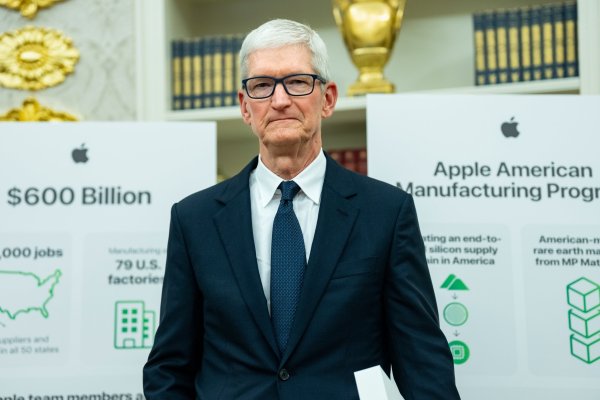 <p>Tim Cook, CEO de Apple. Foto: Bloomberg</p>