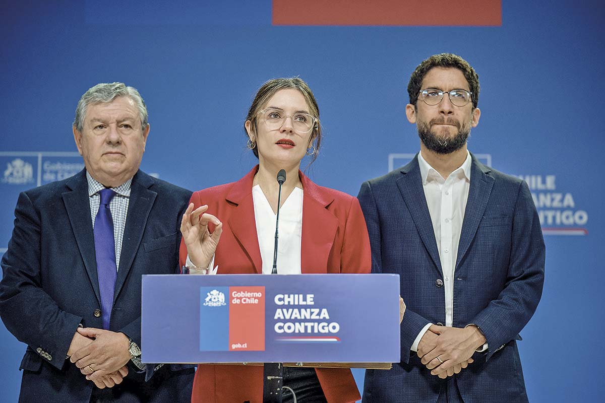 <p>La Moneda arremete contra propuesta en pensiones de Republicanos</p>