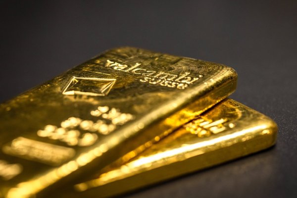 <p>Trump descarta la aplicación de aranceles a las importaciones de oro y el mercado del metal precioso respira con alivio</p>