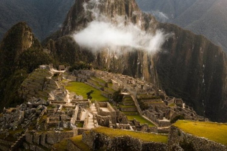 <p>De joya turística a la “lista negra” de destinos internacionales: la crisis que amenaza a Machu Picchu con pérdidas que podrían llegar a US$ 400 millones</p>