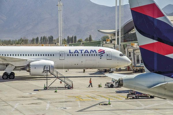 <p>Latam continúa su tendencia ascendente y reporta alza de 7,9% en número de pasajeros transportados durante julio</p>