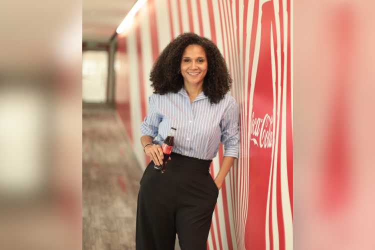 <p>“Chile nos obliga a innovar y reinventarnos”: Debora Mattos, gerenta general de Coca-Cola para Chile, Bolivia y Paraguay</p>