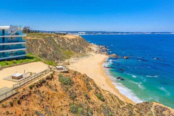 Luego de intensas lluvias un nuevo socavón en Algarrobo alarma a los vecinos del sector