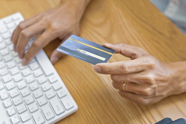 <p>El SII sube la vara y fortalece el control de ventas realizadas a través de plataformas extranjeras</p>