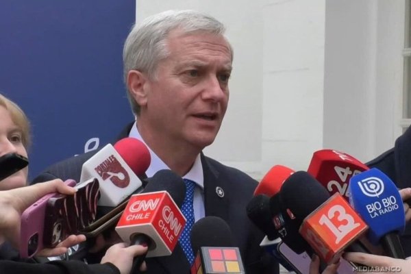 <p>Ahora en DF | Kast por dichos sobre el Congreso: “Jamás he dicho algo distinto de que voy a cumplir la Constitución y las leyes”</p>