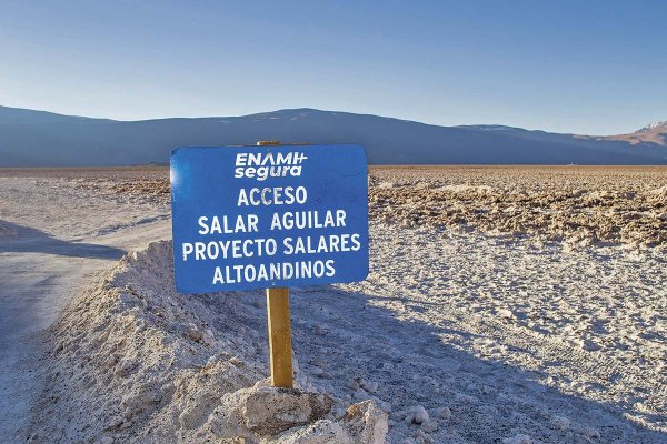 <p>Comunidades indígenas obtendrán 0,24% de las ventas de litio en Salares Altoandinos y contrato durará al 2060</p>