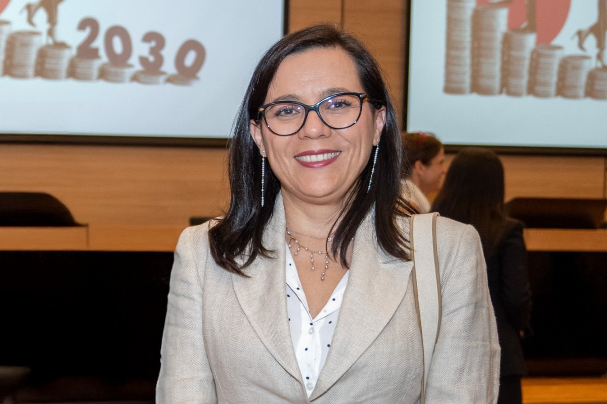 <p>Gobierno nombra a la economista Paula Benavides como la nueva presidenta del Consejo Fiscal Autónomo (CFA)</p>