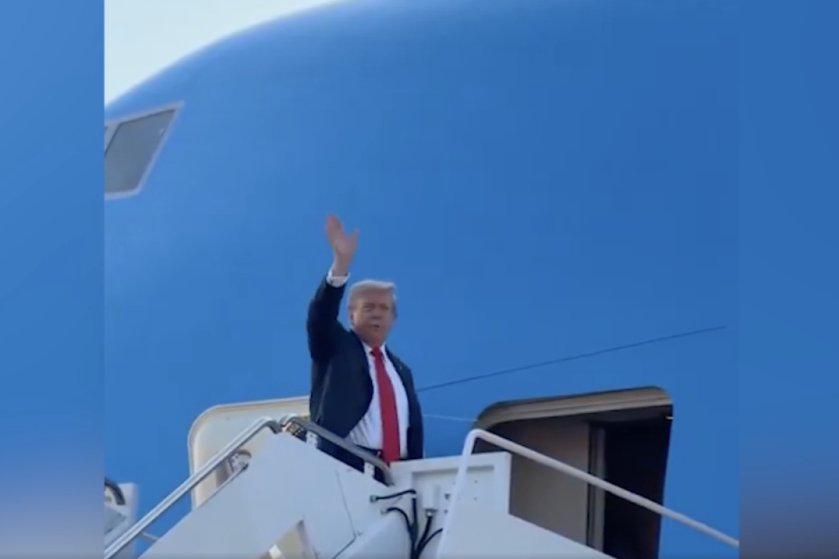 <p>Ahora en DF | Trump tratará con Putin la situación territorial de Ucrania y deja un acuerdo en manos de Kiev</p>