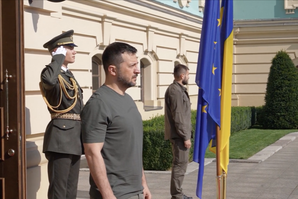 <p>Ahora en DF | Zelensky hablará con Trump acompañado de líderes de UE, OTAN, Francia, Alemania y Reino Unido</p>