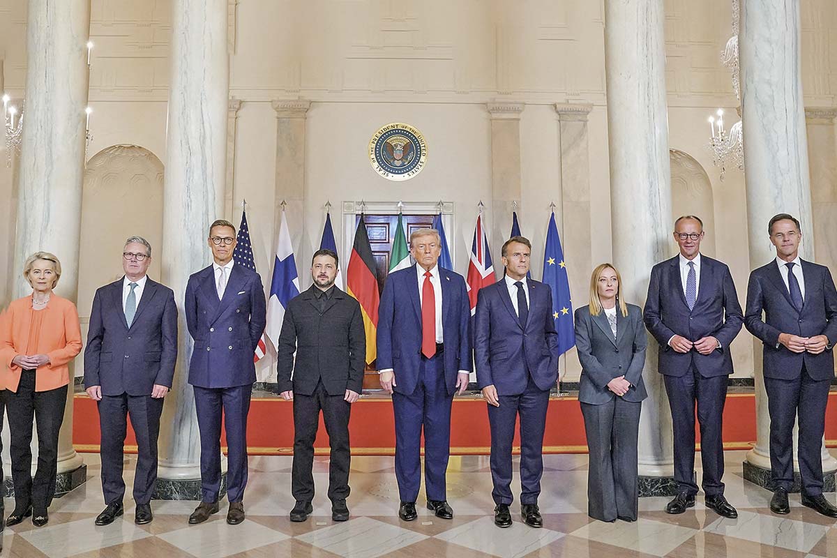 <p>En la reunión de este lunes en la Casa Blanca participaron (de izq. a der.) la presidenta de la Comisión Europea, Ursula von der Leyen; el Presidente de Finlandia, Alexander Stubb; el de Ucrania, Volodímir Zelenski; el de EEUU, Donald Trump; el de Francia, Emmanuel Macron; la primera ministra de Italia, Giorgia Meloni; el secretario general de la OTAN, Mark Rutte; el canciller de Alemania, Friedrich Merz; y el primer ministro del Reino Unido, Keir Starmer. Foto: Reuters</p>