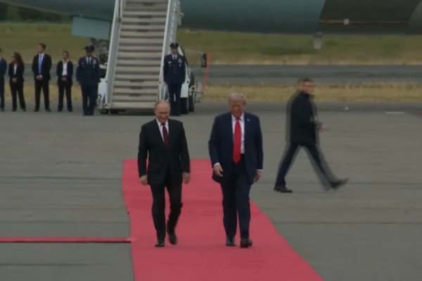 <p>Ahora en DF | Trump dice que Ucrania "no recuperará Crimea" y "no podrá unirse a la OTAN"</p>