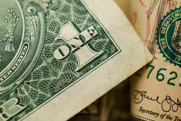<p>Dólar abre al alza cerca de $ 970 tras fin de semana largo, datos del PIB y cuenta corriente en Chile</p>