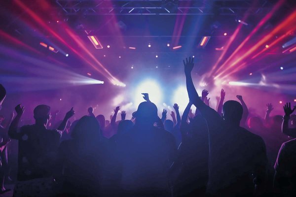 <p>Centros de eventos advierten una crítica situación en el sector por el aumento de las contribuciones de bienes raíces</p>