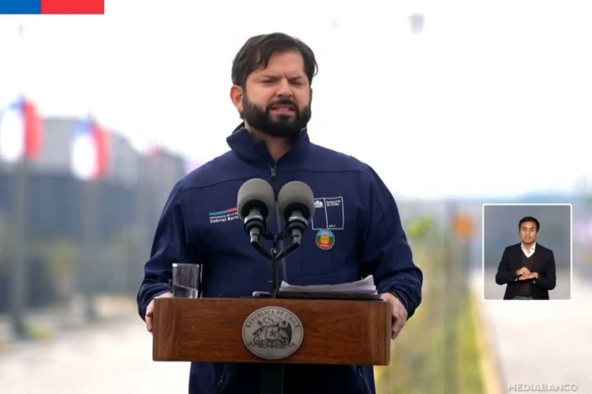 <p>Ahora en DF | Boric llama a diputados a aprobar proyecto de fin al CAE: “Voten pensando en la familia chilena”</p>