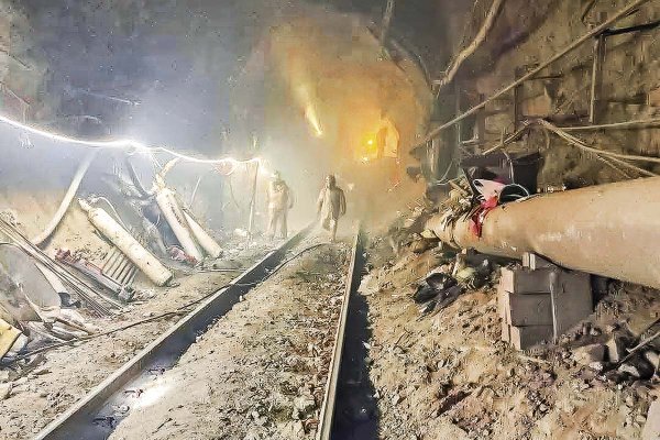 <p>Tragedia en El Teniente golpea en 10% la producción de la división y pérdidas suben a US$ 340 millones</p>