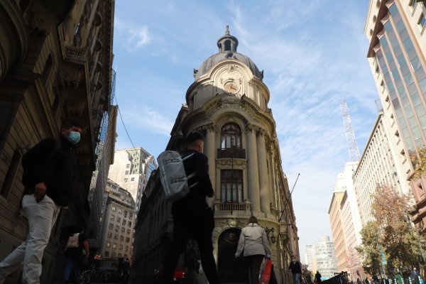 <p>IPSA abre a la baja y pierde los 8.700 puntos luego que SQM decepcionara al mercado con sus resultados</p>