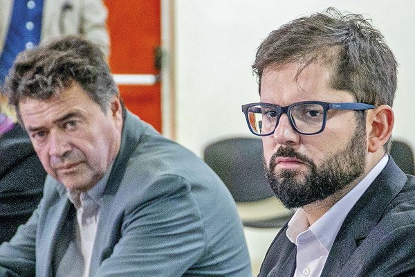 <p>Valenzuela a pesar de una buena evaluación dejó el cargo que ocupaba desde el principio de Gobierno.</p>