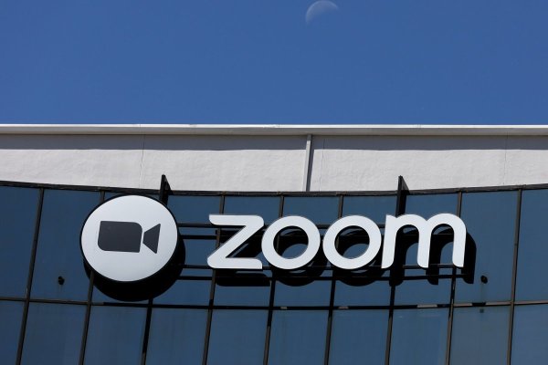 <p>Zoom proyecta sólido crecimiento de sus ventas en una positiva señal para las nuevas herramientas de IA</p>