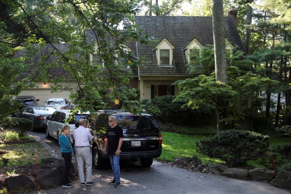 <p>Agentes del FBI registran la casa de John Bolton, exasesor de Trump y ahora un duro crítico del mandatario</p>