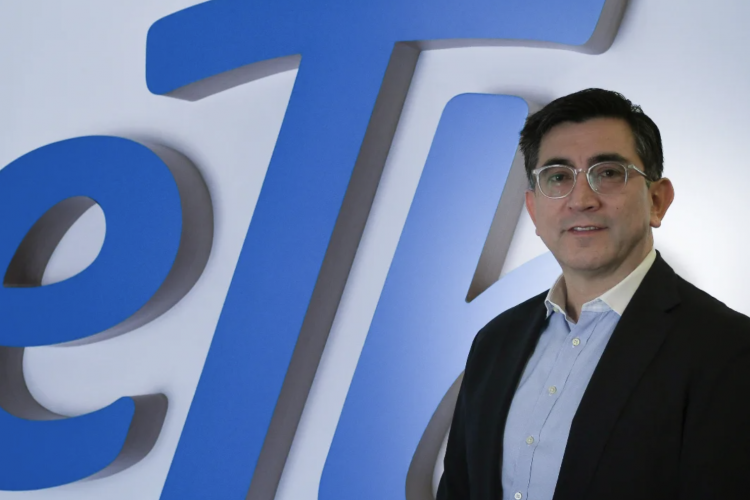 <p>Colombiana ETB estaría cerrando acuerdos con firma internacional Starlink para conectar escuelas públicas en el país</p>